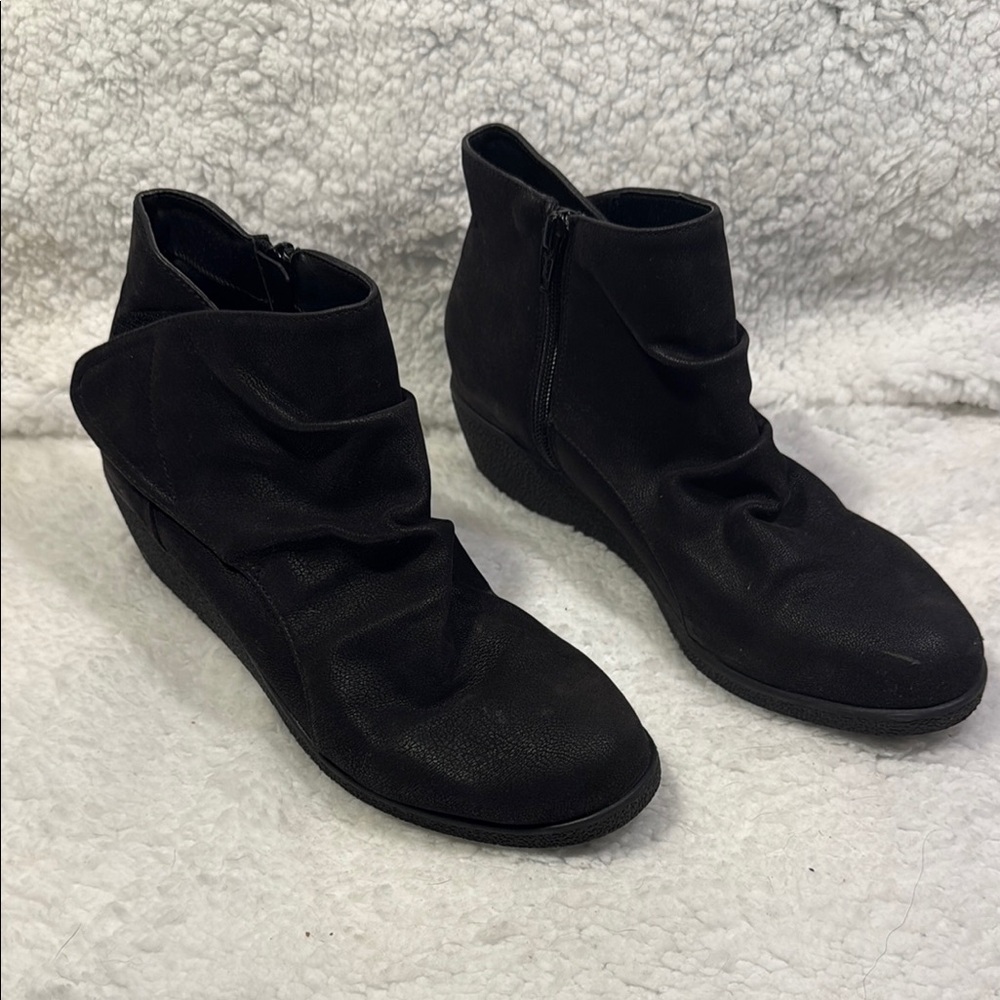 Bass Bailey Black Ankle Booties with Suede Finish